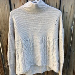 Simply Vera Wang Cream Turtleneck Sweater - Women’s Size Small